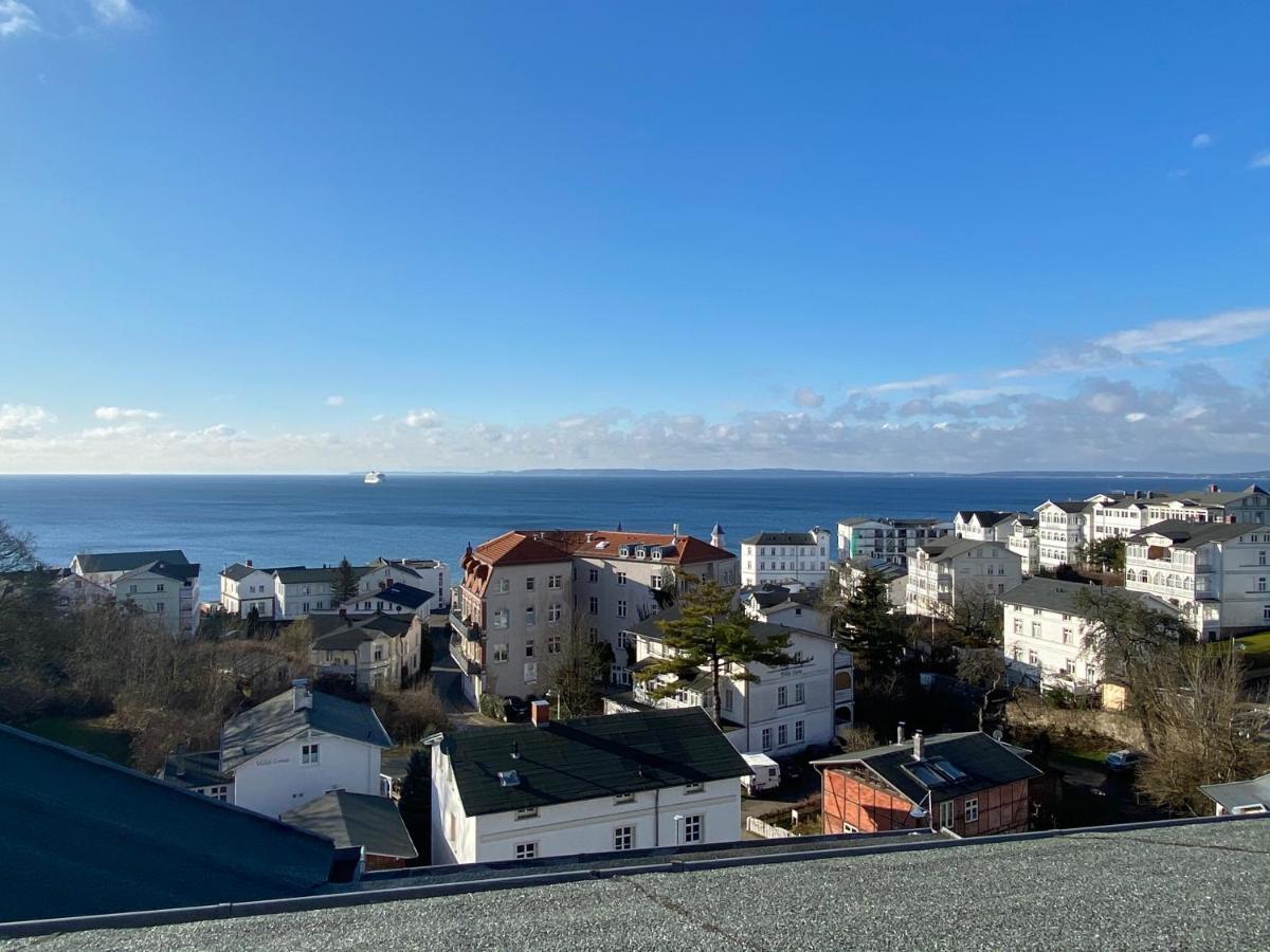 One-Bedroom Apartment Ocean View,1559471869:JPEG