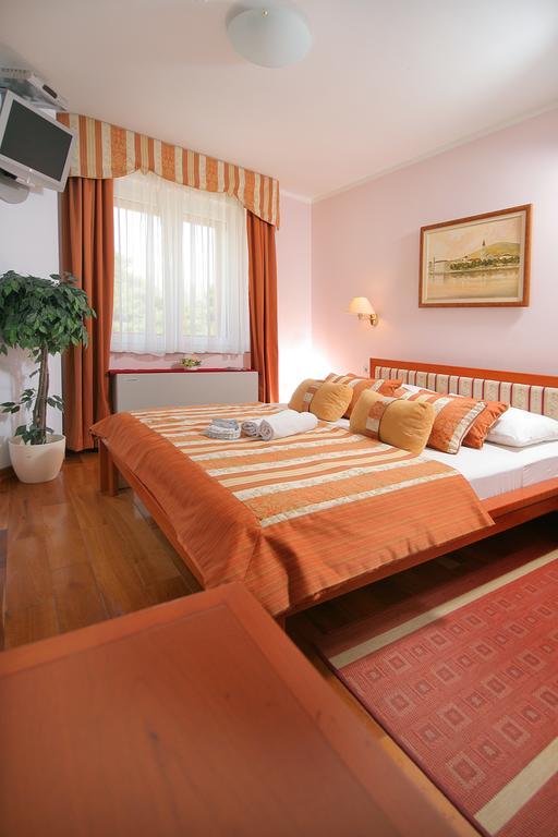 Deluxe Double Room Balcony,418498833:JPEG