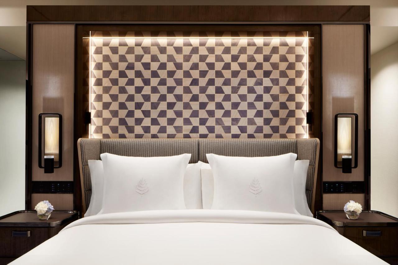 Deluxe Kamer met Kingsize Bed en Uitzicht op Victoria Peak