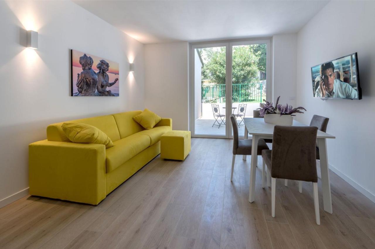 Apartamento de 1 Quarto com Jardim