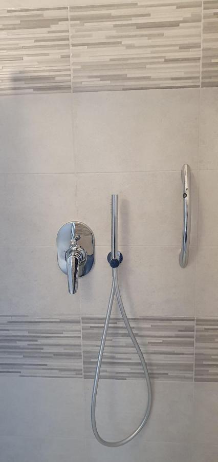 Single Room,1111552764:JPEG
