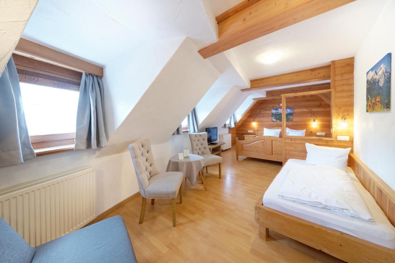 Dreibettzimmer