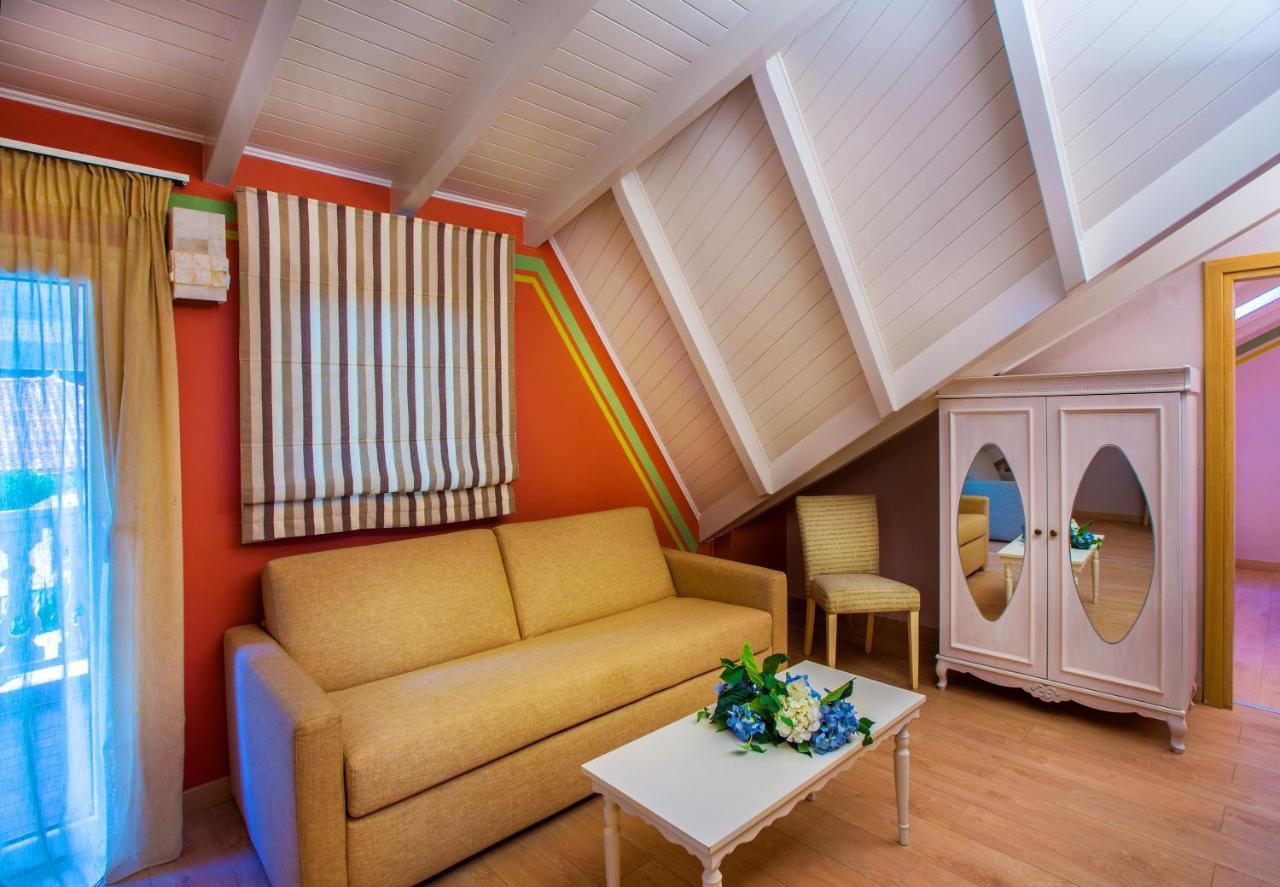 Apartment im Dachgeschoss mit einem Schlafzimmer (2 Erwachsene + 2 Kinder)