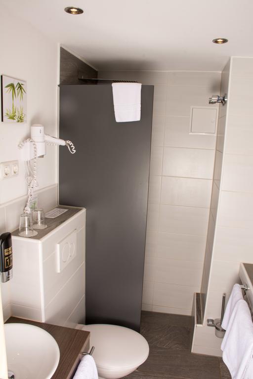 Doppelzimmer mit Balkon