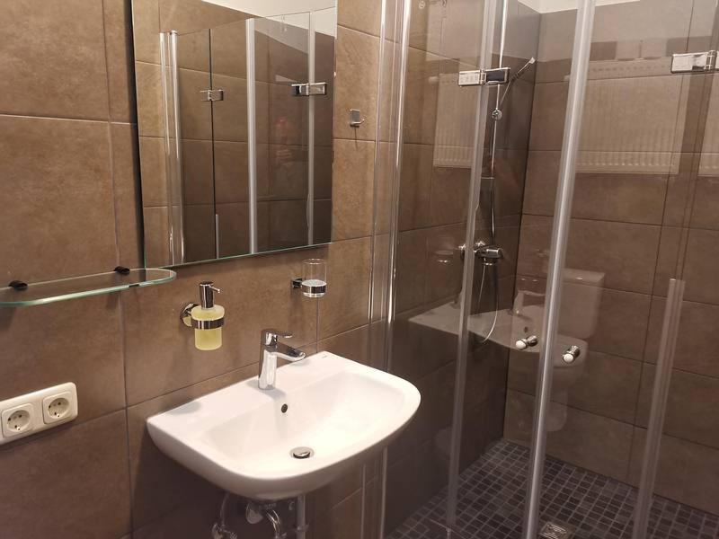 Einzelzimmer mit Dusche
