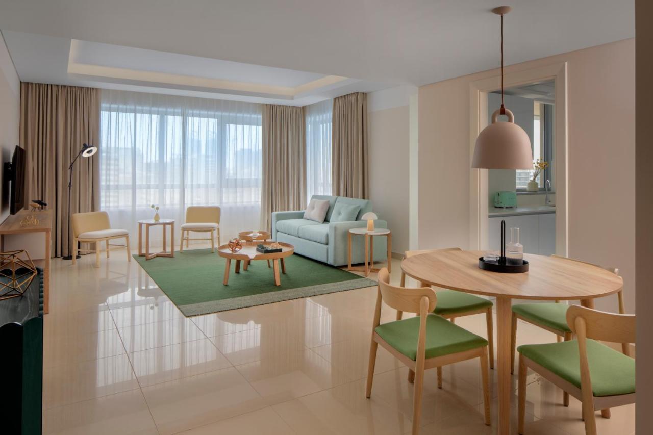 Suite com 2 Quartos e Vista Cidade