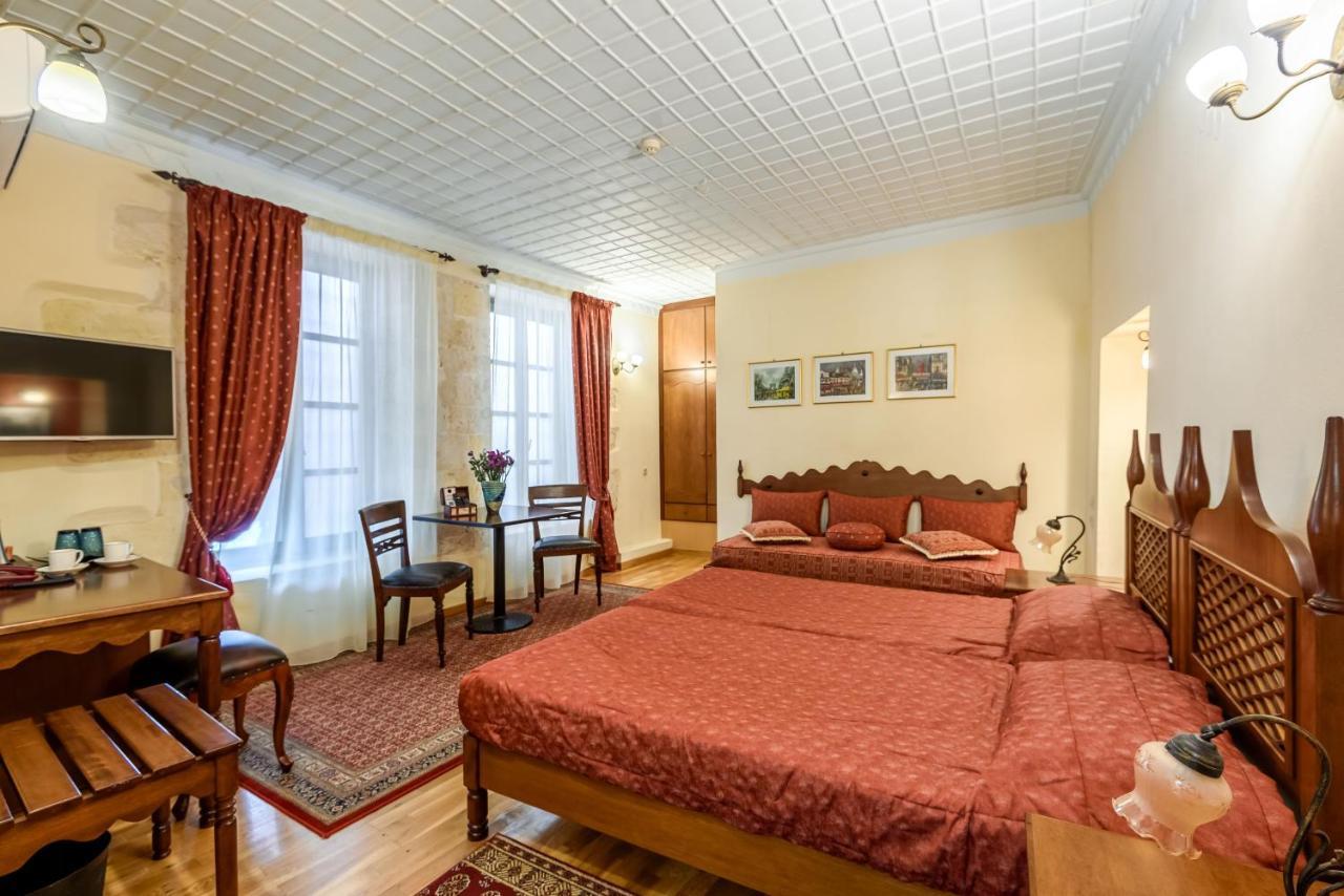 Comfy Economy Zimmer
