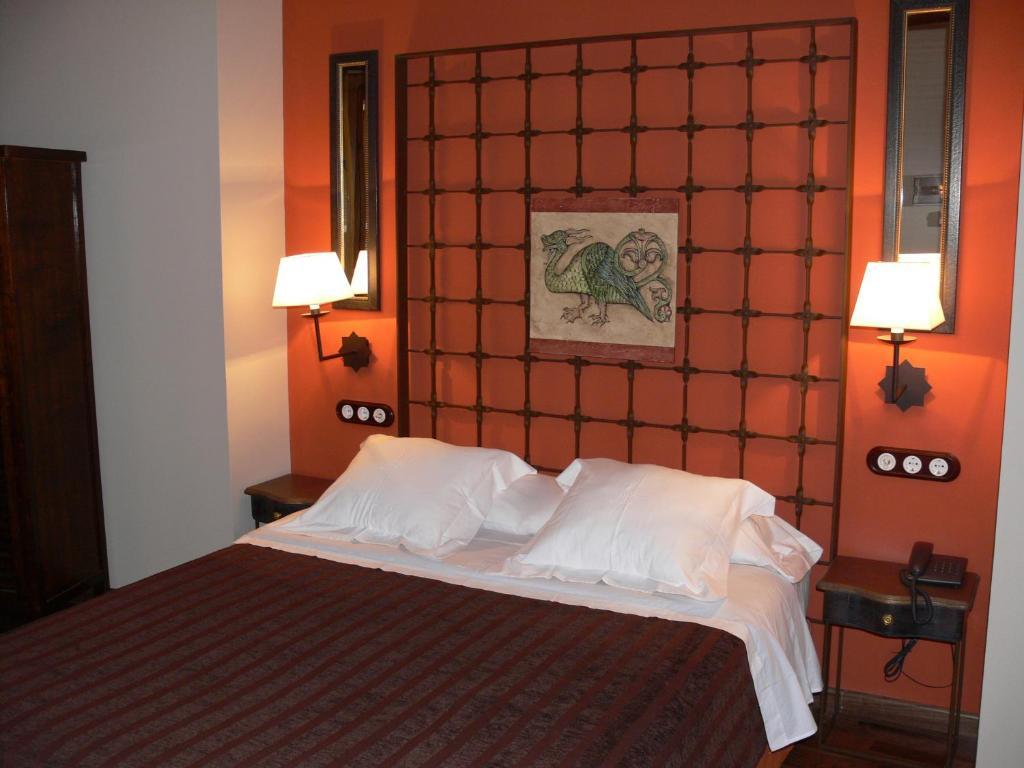 Double Room,1278184060:JPEG