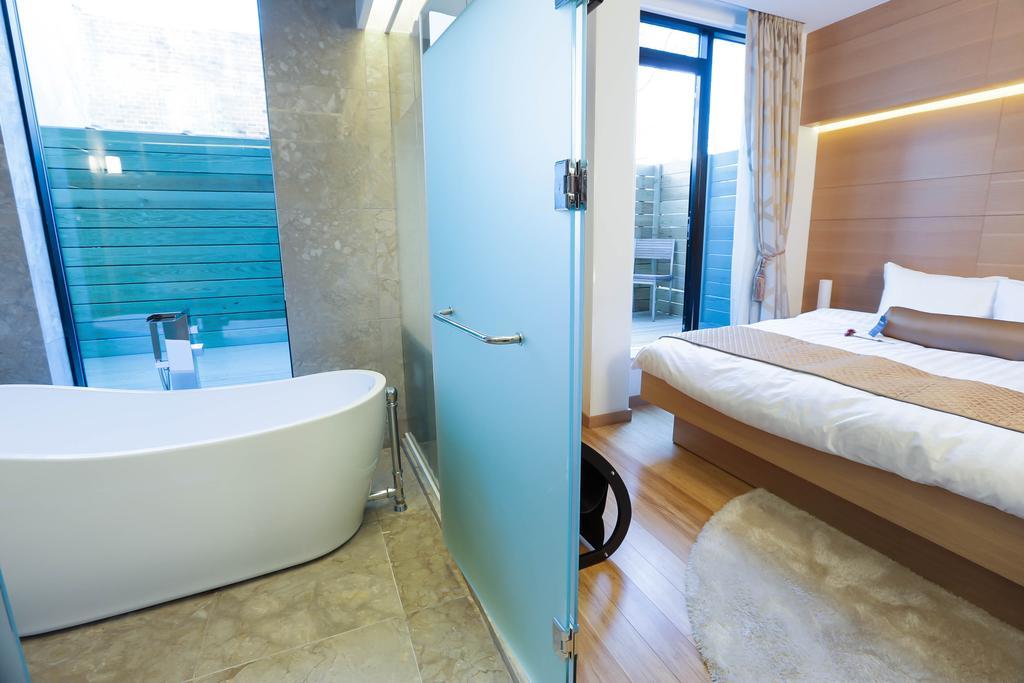 Quarto King com Banheira de Hidromassagem