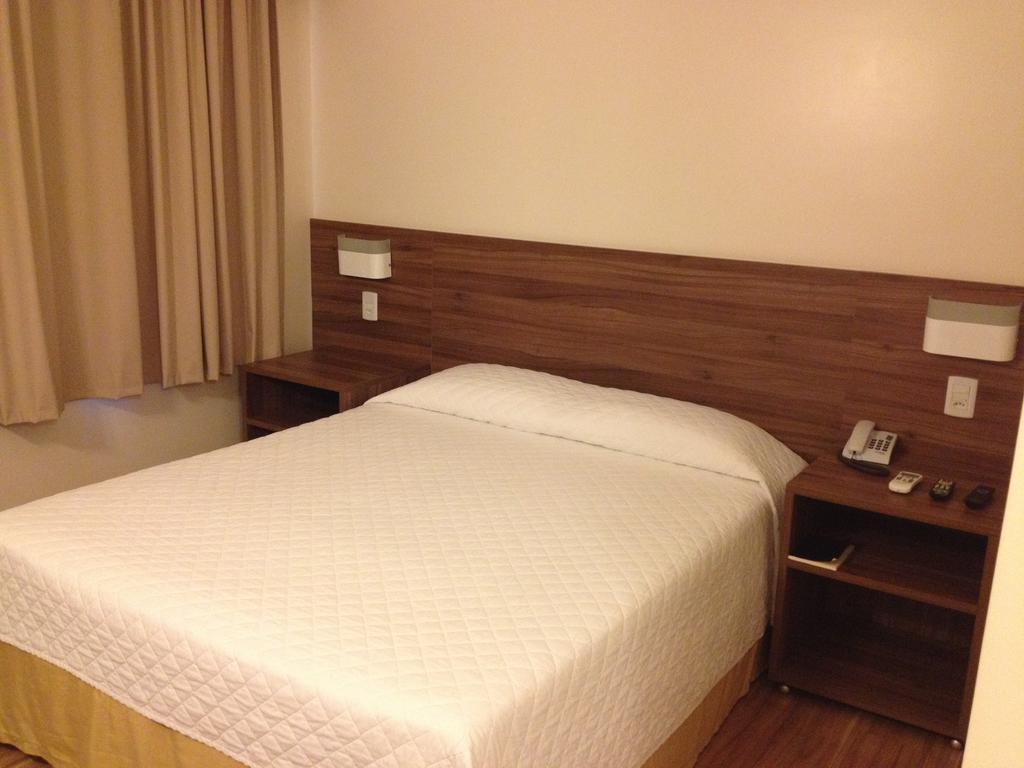 Quarto Duplo Standard