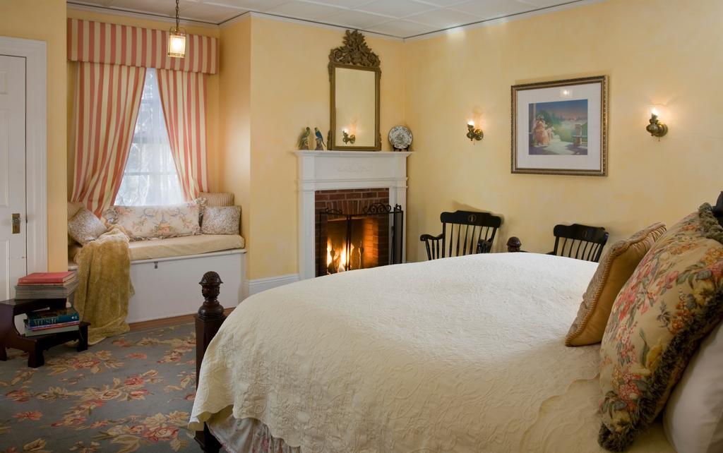 Dexter Room