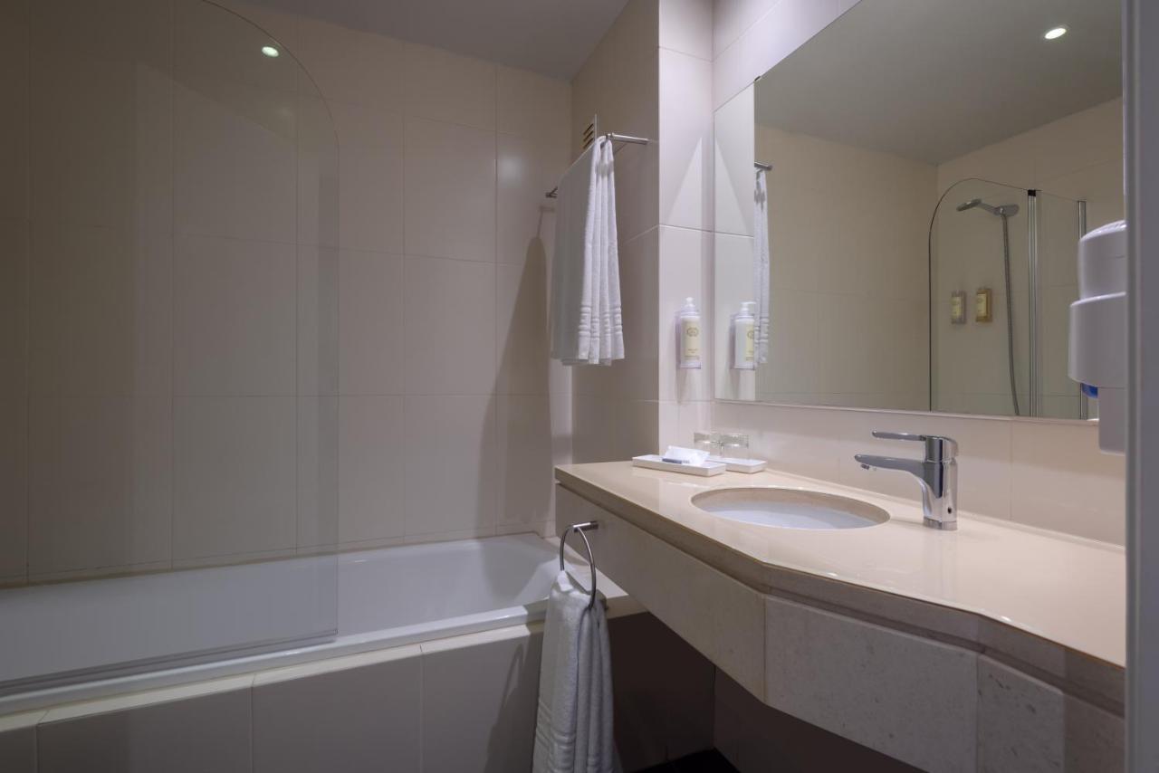 Double or Twin Room with Extra Bed,1279587976:JPEG