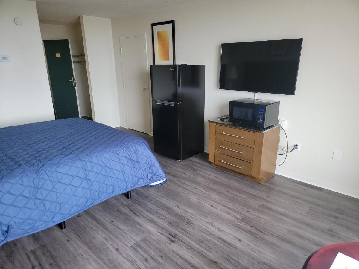 Deluxe King Studio