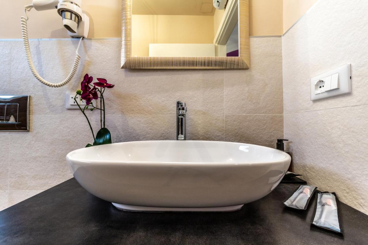 Deluxe Private Spa Suite with Sauna