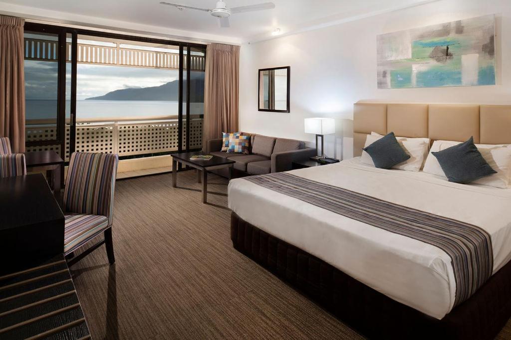 Queen Room with Sea View