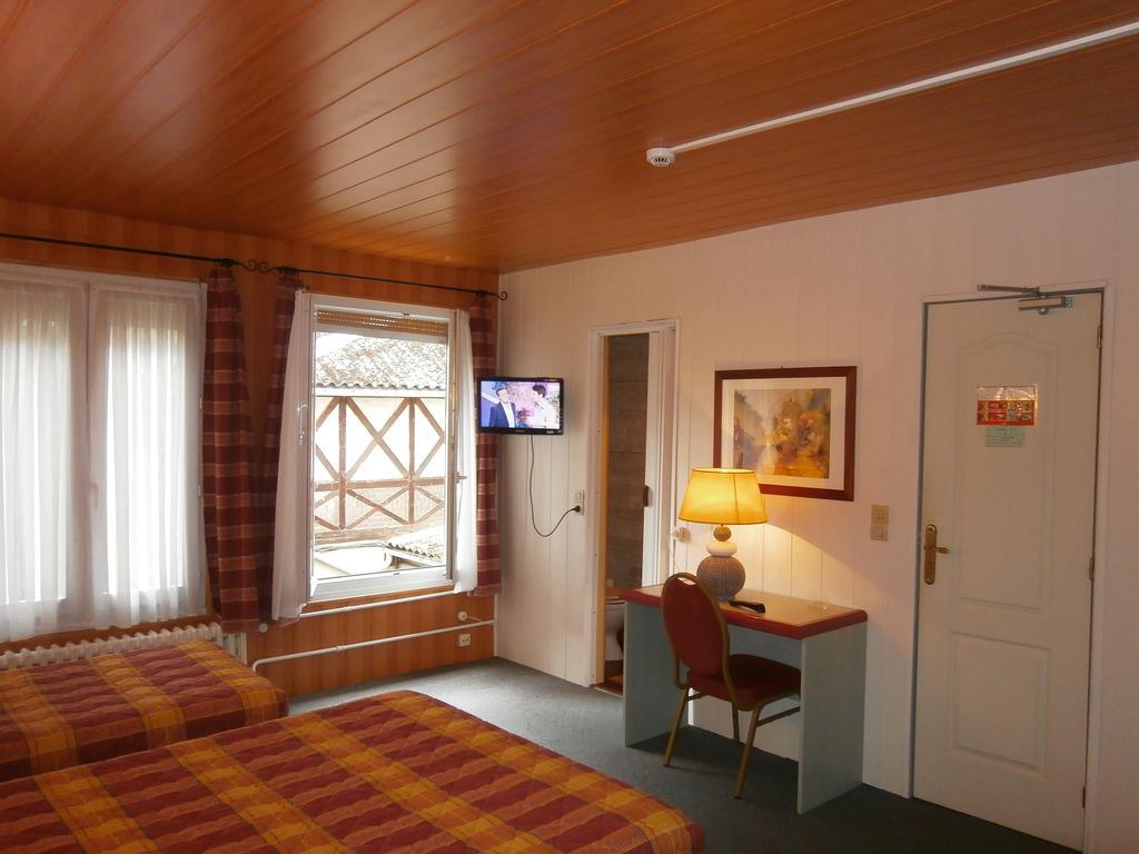 Dreibettzimmer mit 3 Einzelbetten