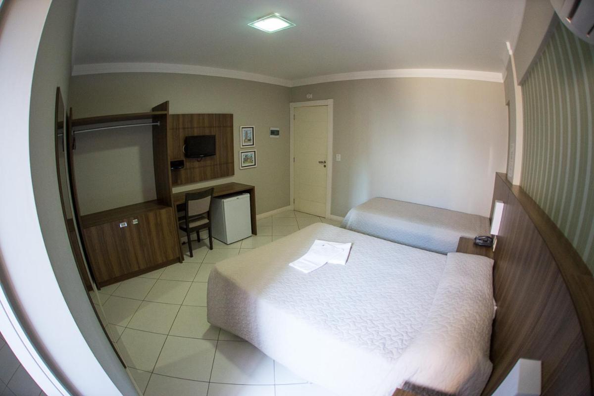 Quarto Triplo Luxo