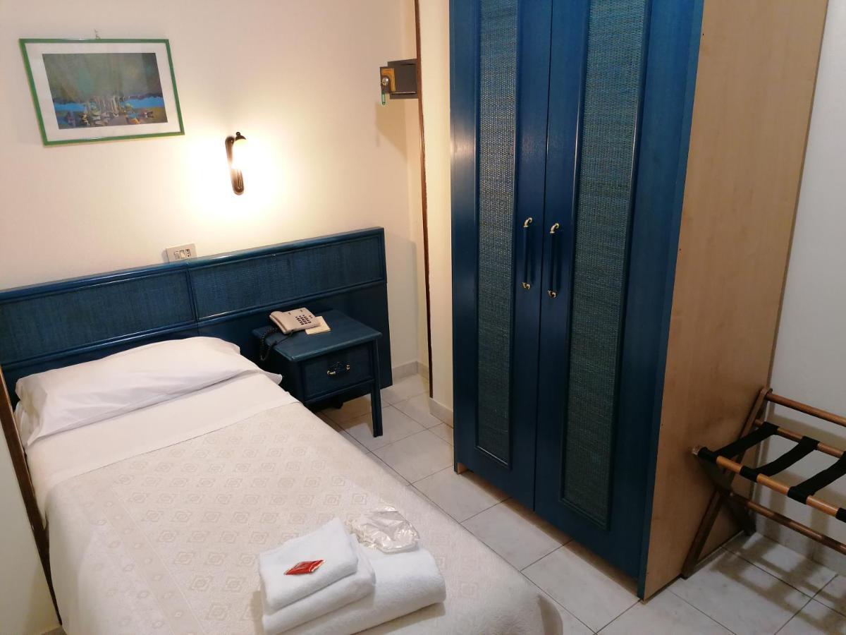 Budget Single Room,1137011599:JPEG