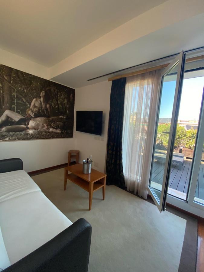 Suite Terrace,1138241437:JPEG