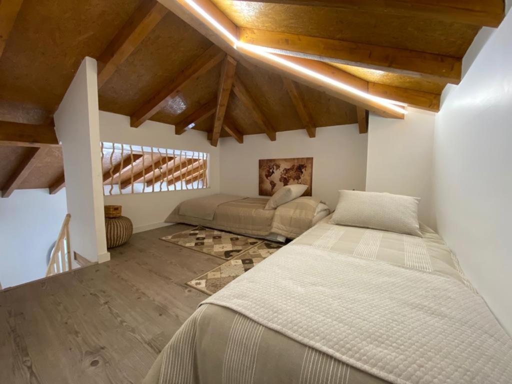 Quarto Triplo com Terraço