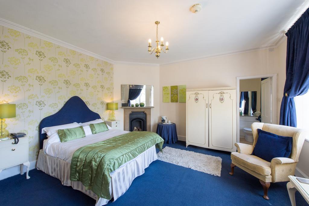 King Suite with Sofa Bed