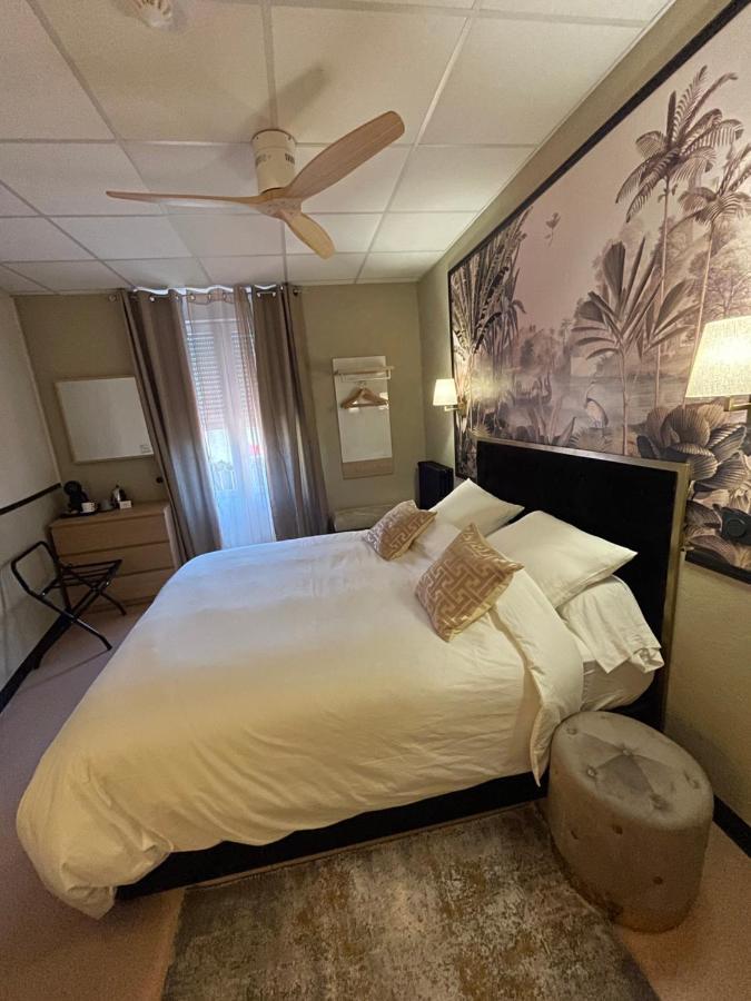 Chambre Lit Queen-Size avec Balcon