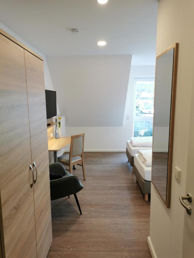 Doppel- oder Zweibettzimmer