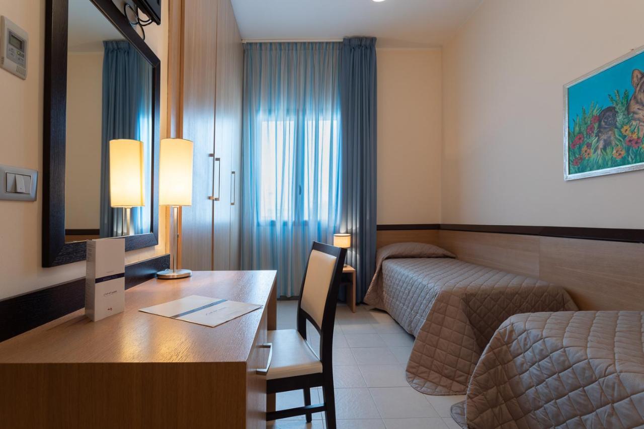 Basic Single Room,1145424385:JPEG