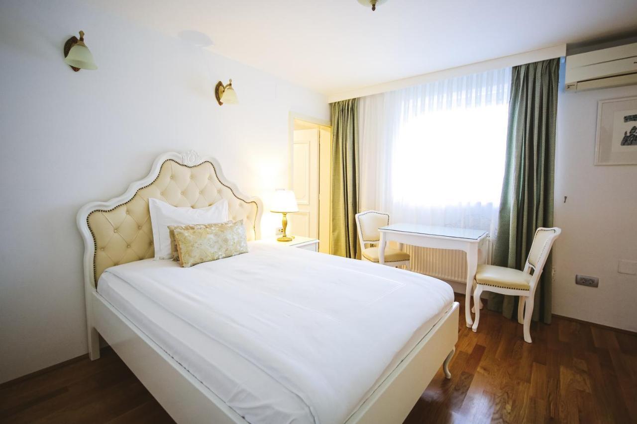 Estudio con 1 cama grande