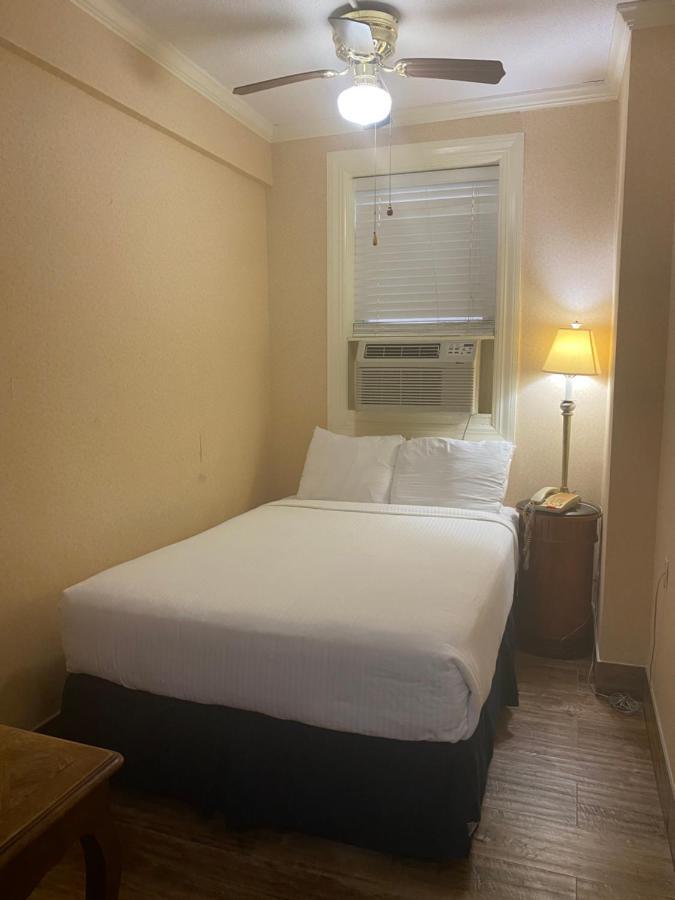Quarto Individual Econômico