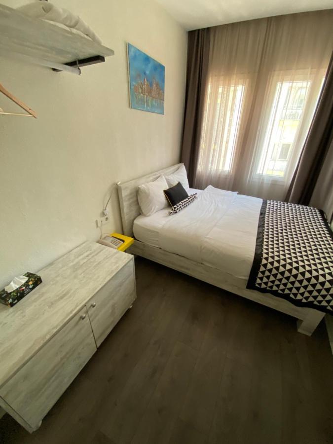 Economy Double Room with External Private Bathroom