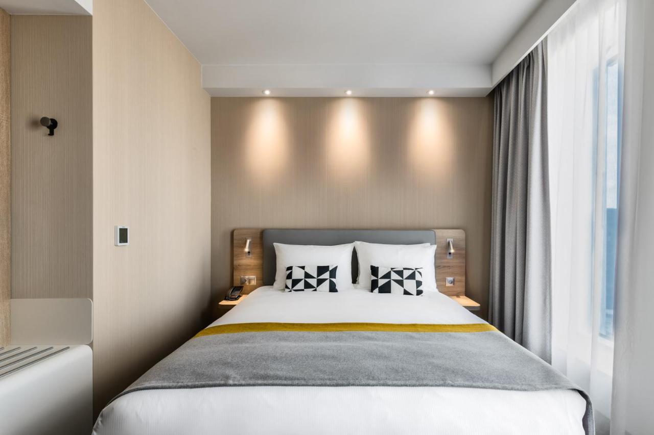 Standard Queen Room - Free Breakfast