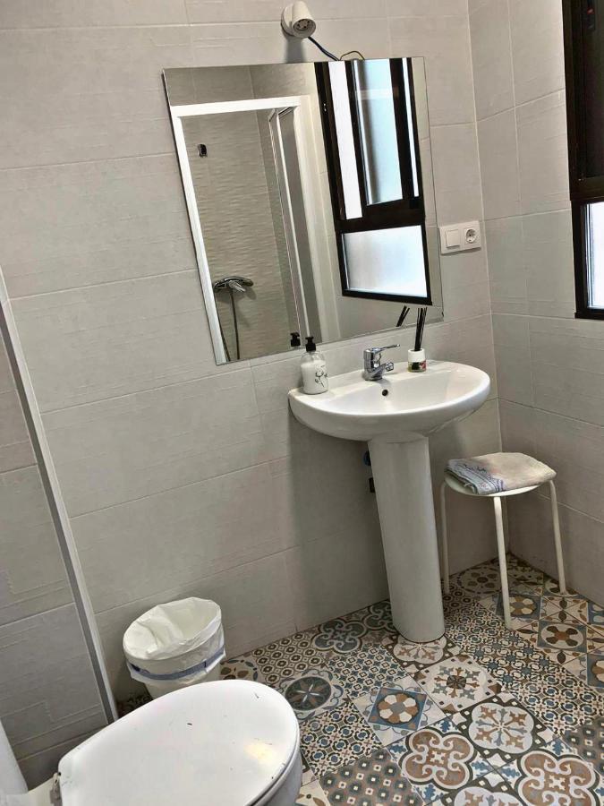Quarto Duplo com Casa de Banho Partilhada