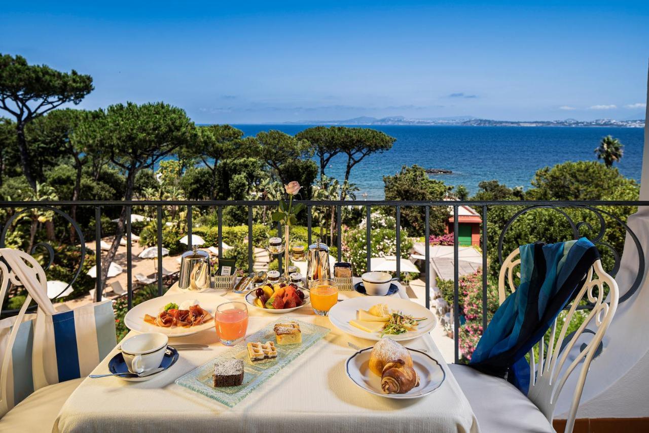 Deluxe Double or Twin Room with Sea View