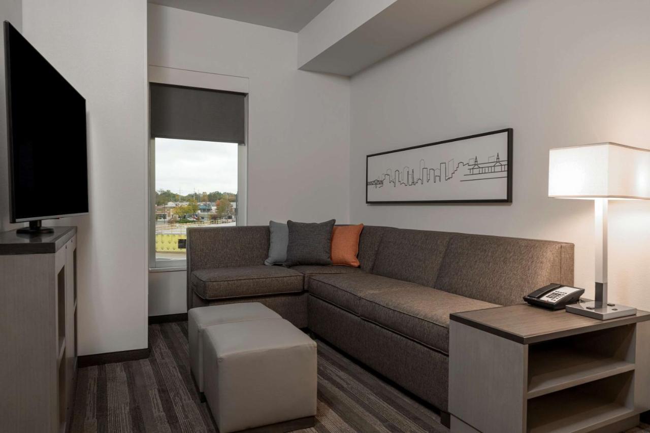 King Studio Suite with Kitchen and Sofa Bed
