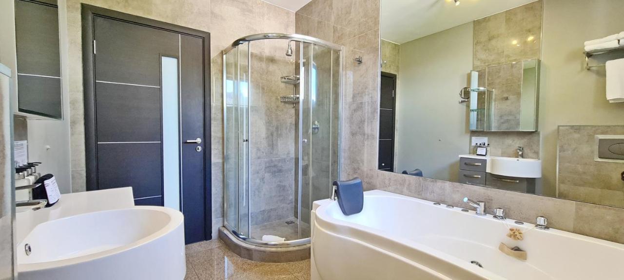 Quarto Duplo Luxo com Vista Mar - Aquamarine