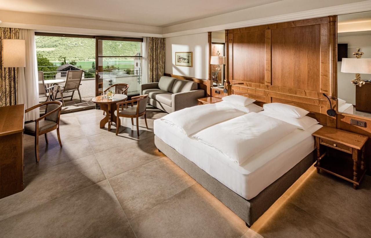 Deluxe Junior Suite,1591261869:JPEG
