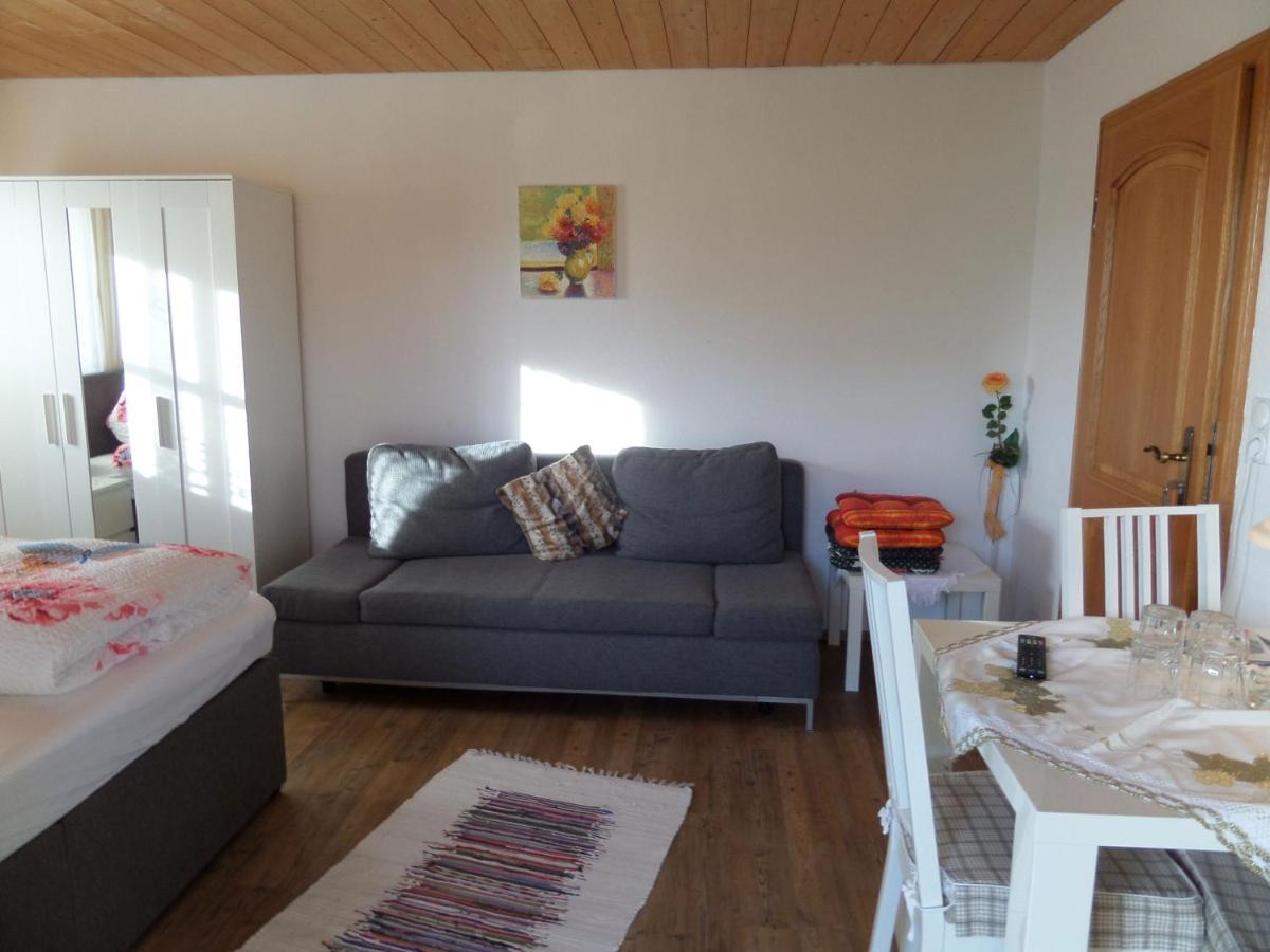 Dreibettzimmer mit Balkon
