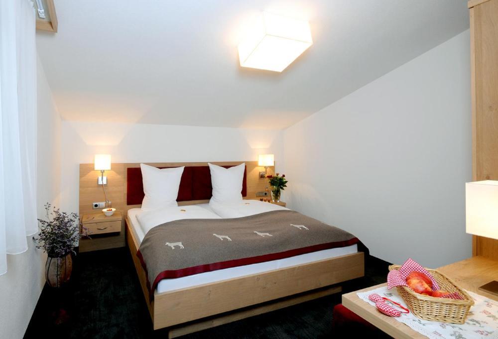Small Two-Bedroom Apartment,1583094895:JPEG