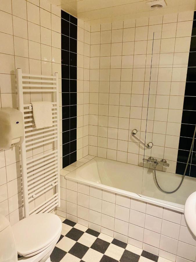 Double Room,1182068515:JPEG