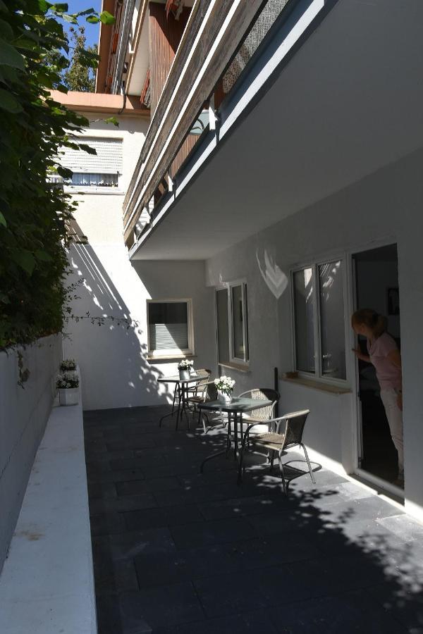 Studio with Balcony - Non-Smoking