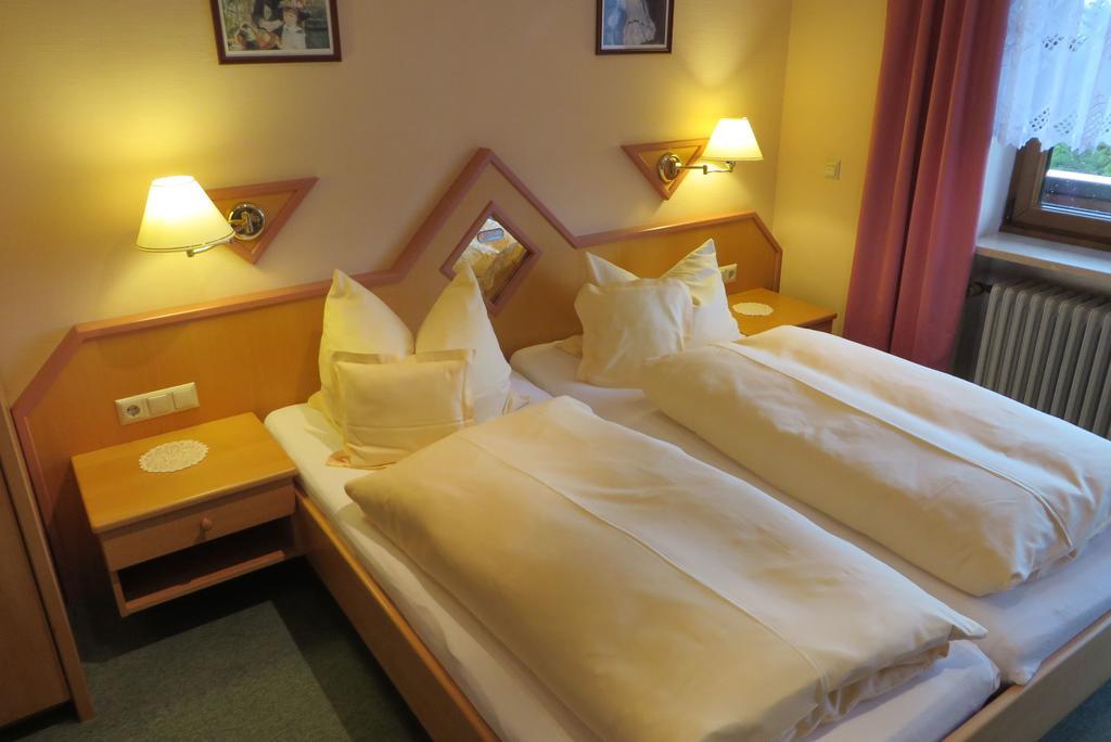 Doppelzimmer mit Balkon