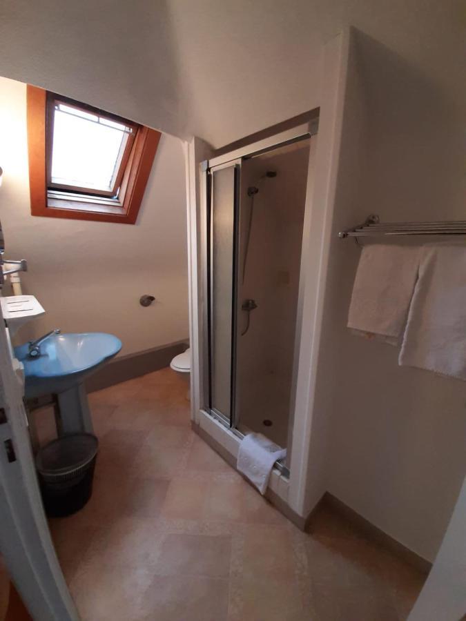 Chambre Familiale (6 Adultes + 1 Enfant)