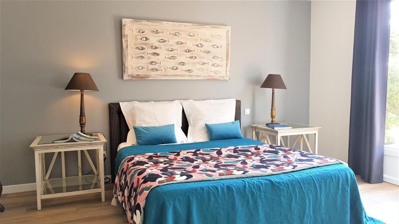 Chambre Double - Vue sur Piscine