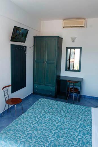Camera Matrimoniale/Doppia con Letti Singoli con Balcone