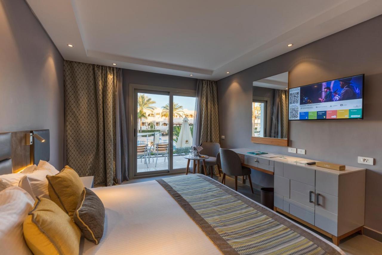 Family Suite Pool View
