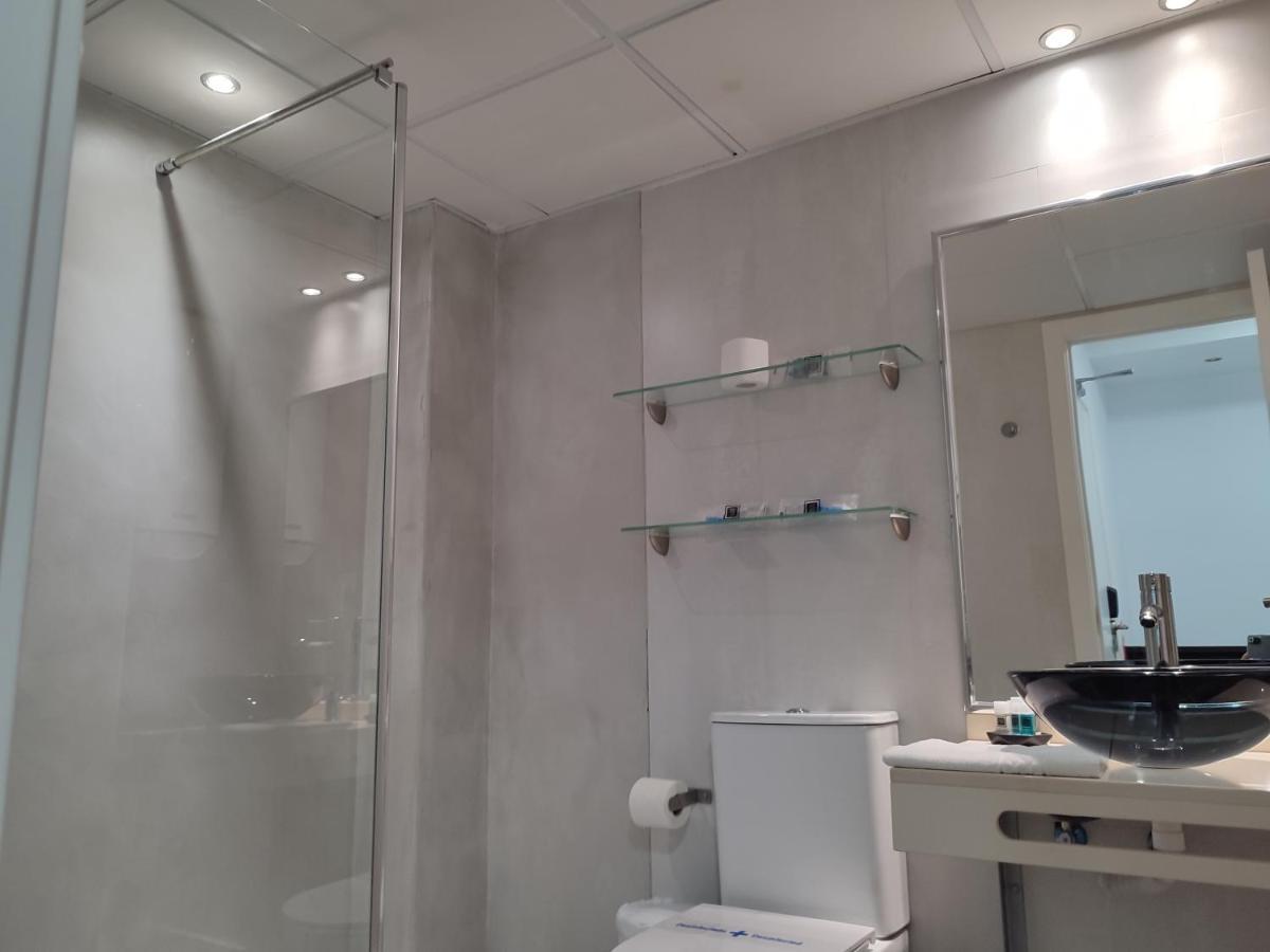 Standard Suite,1670718178:JPEG