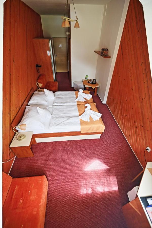 Deluxe Doppel-/Zweibettzimmer mit Zustellbett