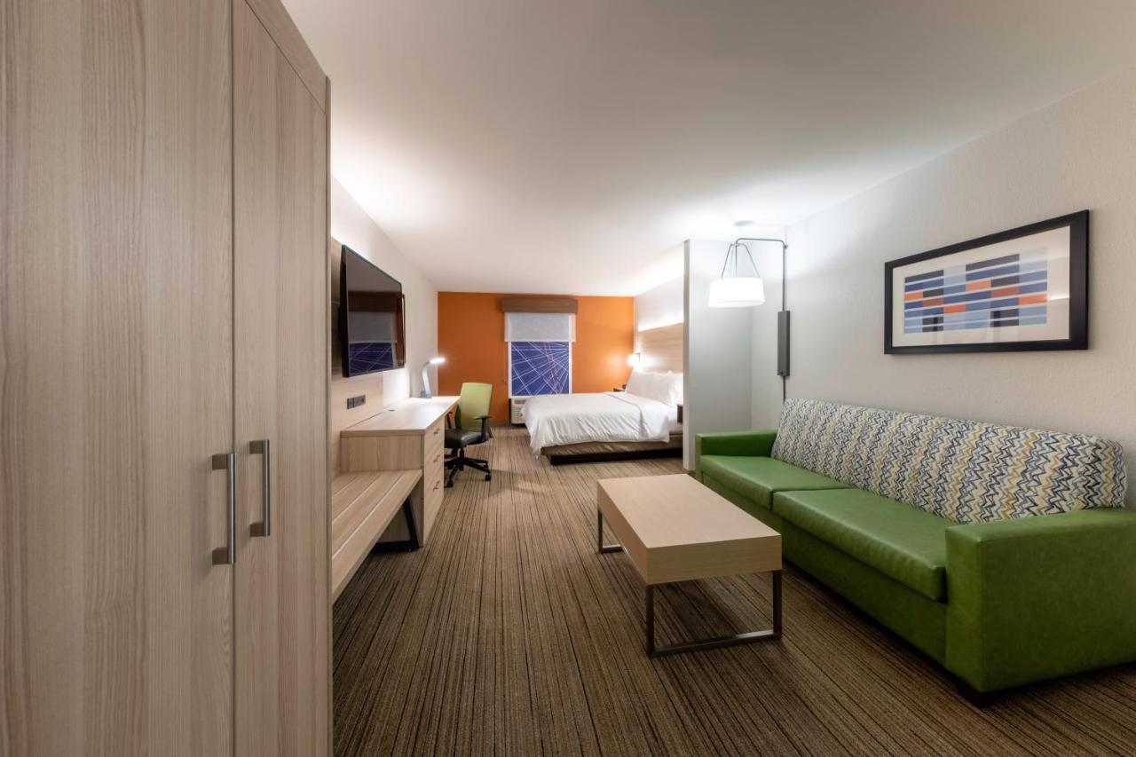 King Room - Mobility Access Tub - Non-Smoking