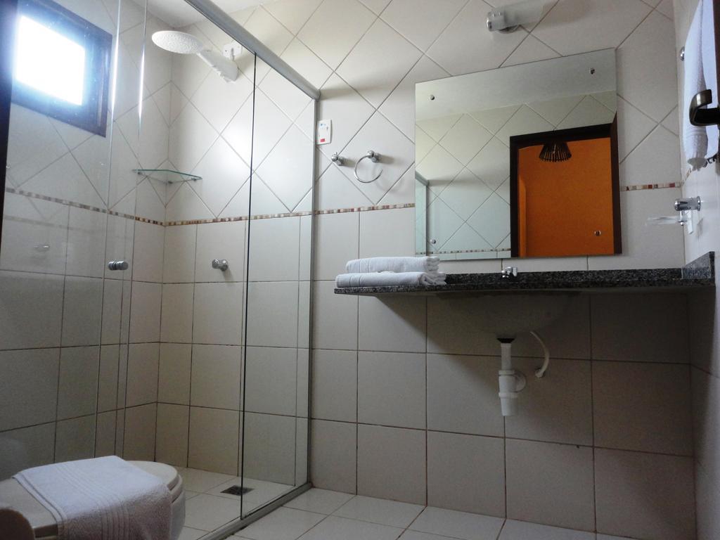 Quarto com Cama de Casal ou 2 de Solteiro e Varanda